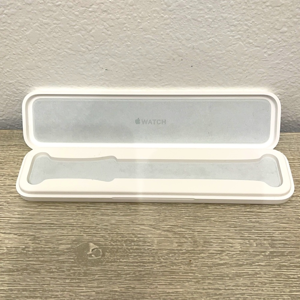 Plastic Apple Case - Picture 2 of 3